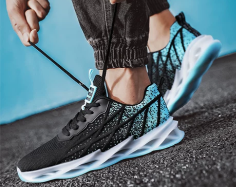 新旧程度 ：轻微穿着痕迹，不影响美观。 转...