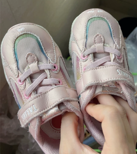 泰兰尼斯秋季新款中大童时尚轻盈大底透气运动...