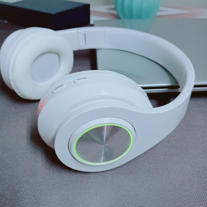 无线蓝牙耳机头戴式插卡带麦克风重低音K歌电...
