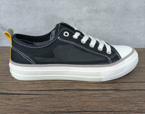 骆驼女士网面板鞋，仅有尺码37码，全新正品...