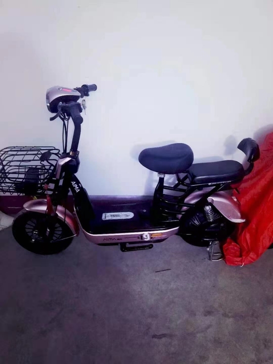 挺新的电动车转让了，一切都好可以试车