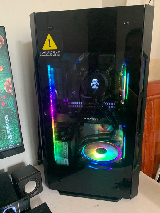 新买的追风者217E机箱