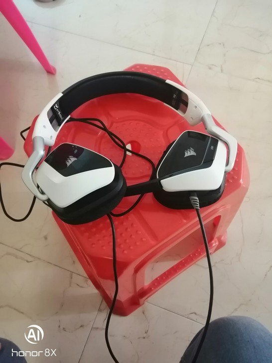 美商海盗船吃鸡耳机7.1声道，新的要6百左右