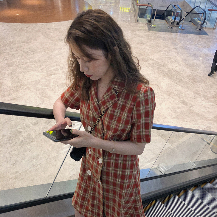 胖子王老板 法式复古西装格子连衣裙女夏颜色...