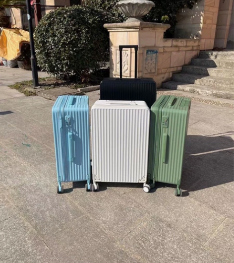 【包邮捡漏】行李箱女大容量超大高颜值24寸...