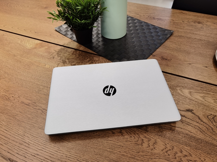 个人15寸 惠普笔记本电脑 i7 四核 8...