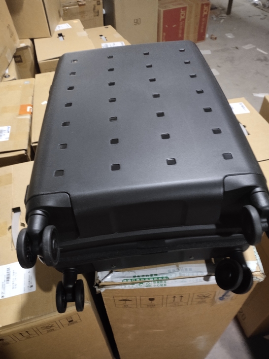 小米黑色青春版20寸拉杆箱,几乎全新,静音...