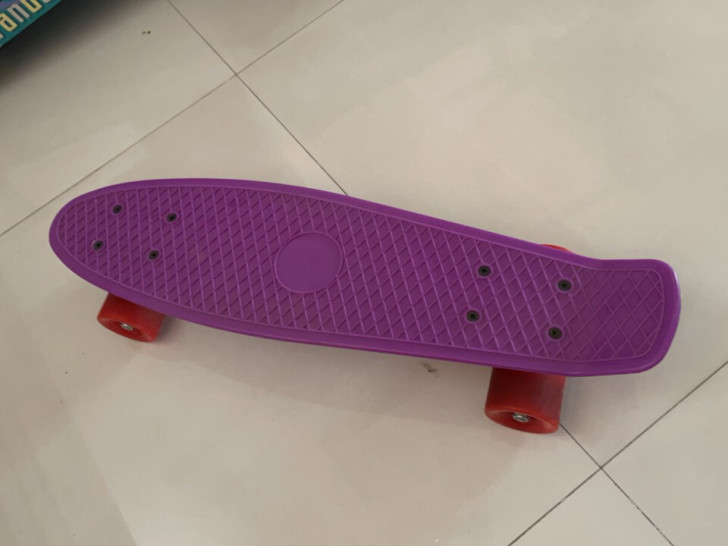 小鱼板轻微使用痕迹，自取，费用自理，不退不换