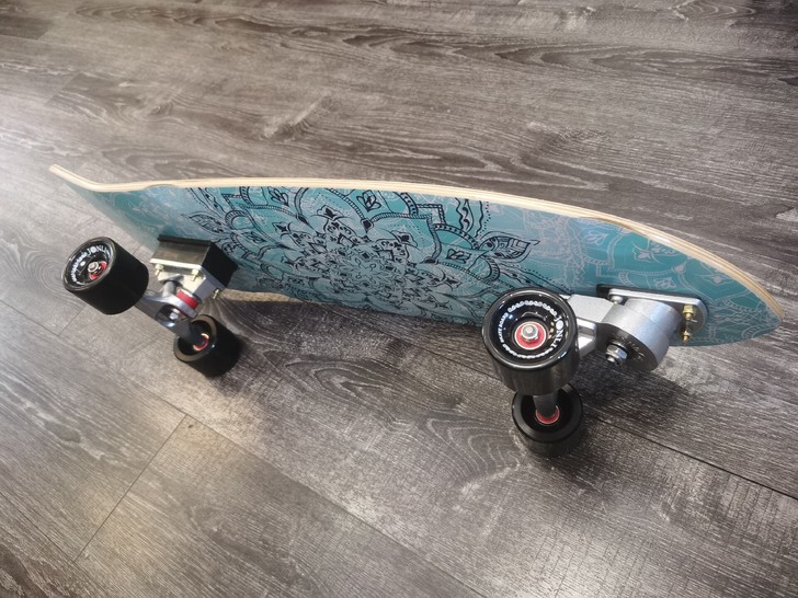 陆地冲浪滑板 滑雪 冲浪 刻滑练习 smo...