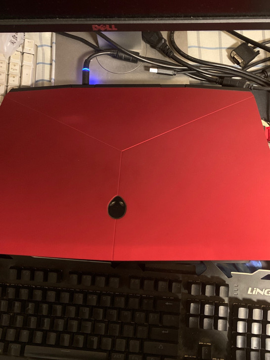 外星人笔记本电脑M15星云红。2070的。...