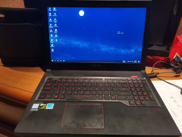 出一台华硕ZX63VD 飞行堡垒游戏本。