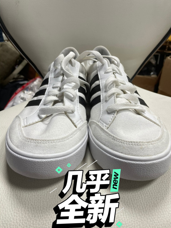 Adidas 平底鞋  41码44码
