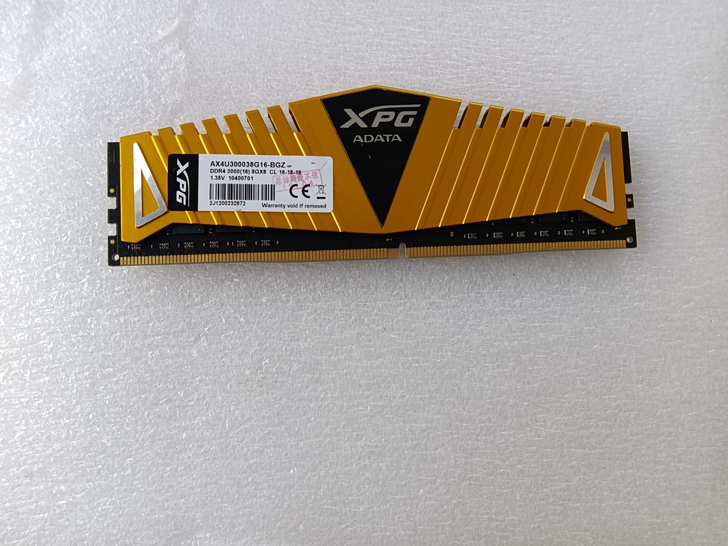 威刚ddr4-3000-8g内存200元包邮