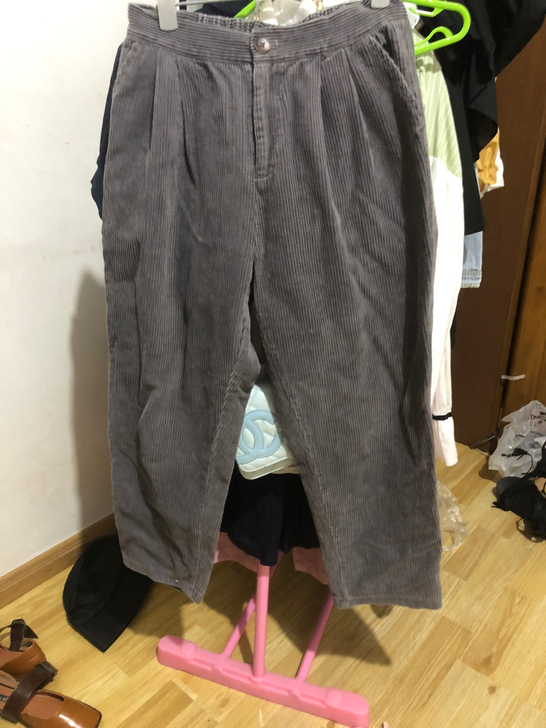 灯笼绒裤子，适合春秋，一百二十斤以内可以穿，