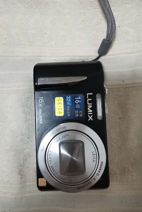 全新松下ZS15长焦数码照相机，黑色。原价...