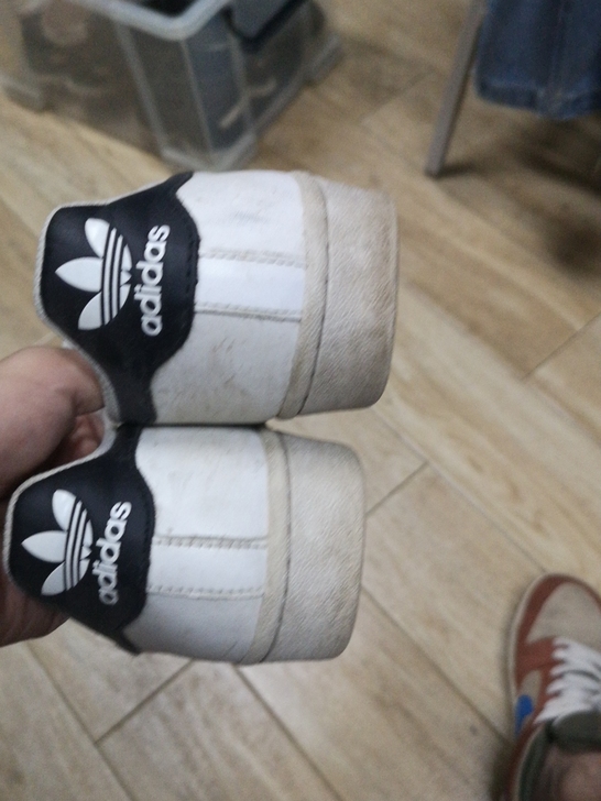 阿迪达斯经典