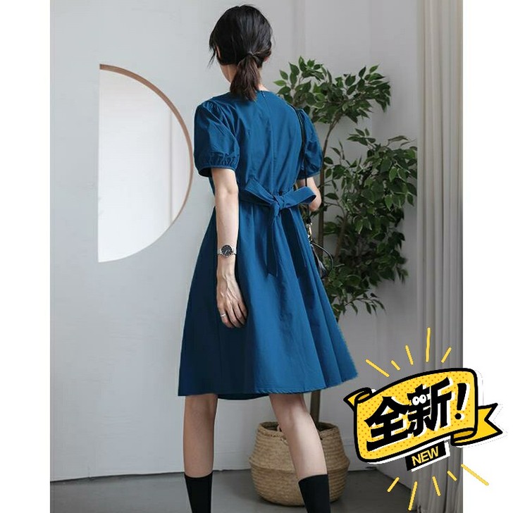 蓝色中长款连衣裙夏季收腰显瘦泡泡袖 V领气...