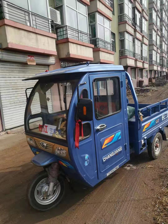 便宜出电动三轮和汽油三轮各一台