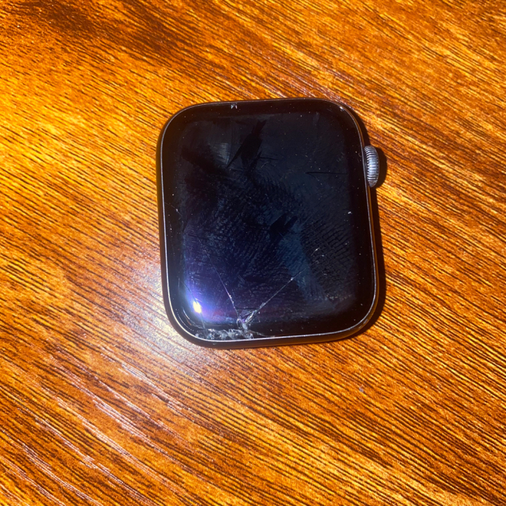 apple watch4 44mm GPS...