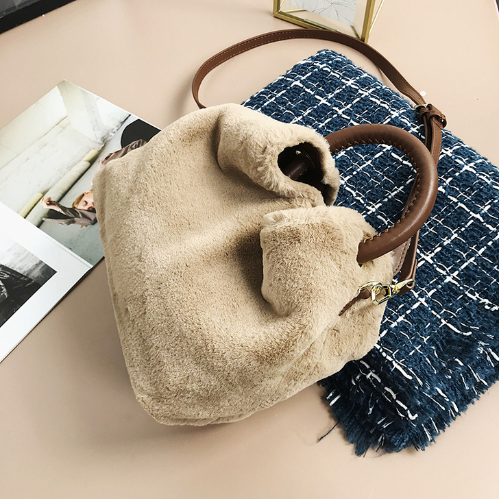 K姐自制 新款时尚毛绒女包个性手提包单肩斜...