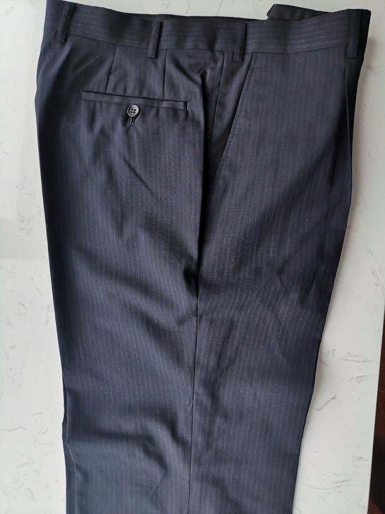 工装羊毛西裤，腰围89，裤长98，含毛50。