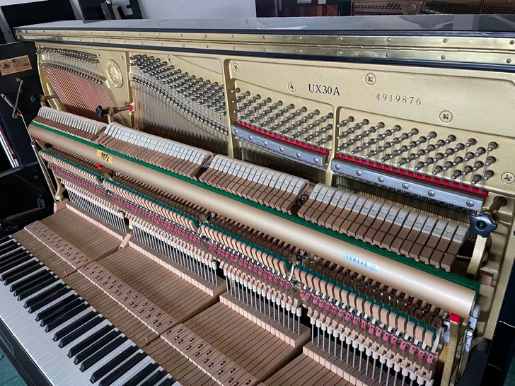 型号稀缺，中低音区三角钢琴定弦设计，全实木...