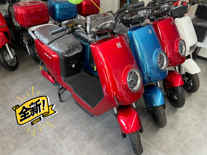 哈啰智能电动车,E13全国定位智能防盗新国...