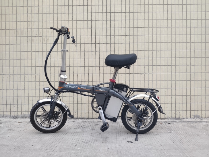 爱玛代驾折叠电动车，48伏12安锂电池续航...
