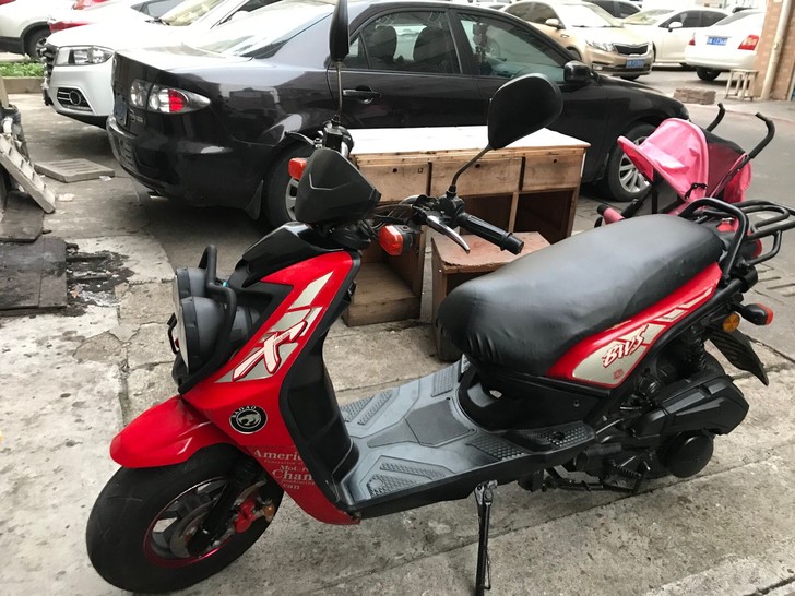 出售二手踏板车 美女一手车 支持自...