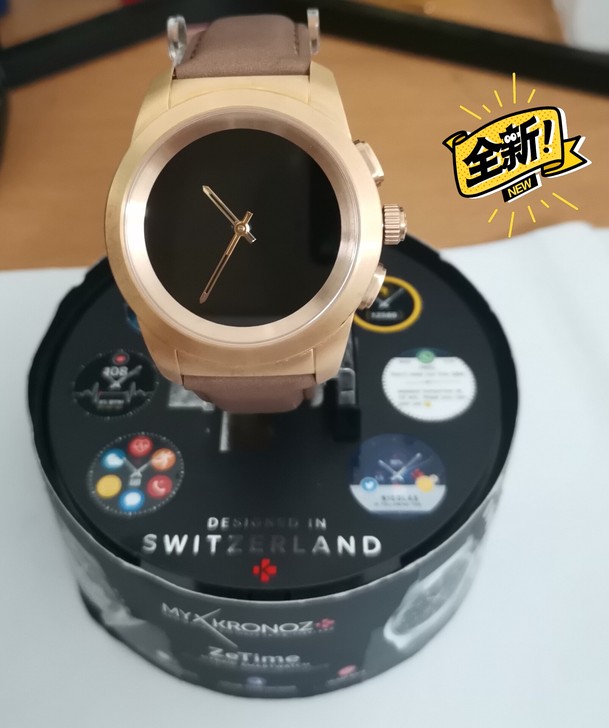 zetime智能手表，玫瑰金色。