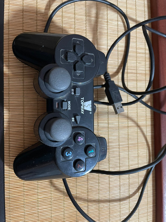 珍藏多年的手柄，有特殊功能自行研究，功能正...