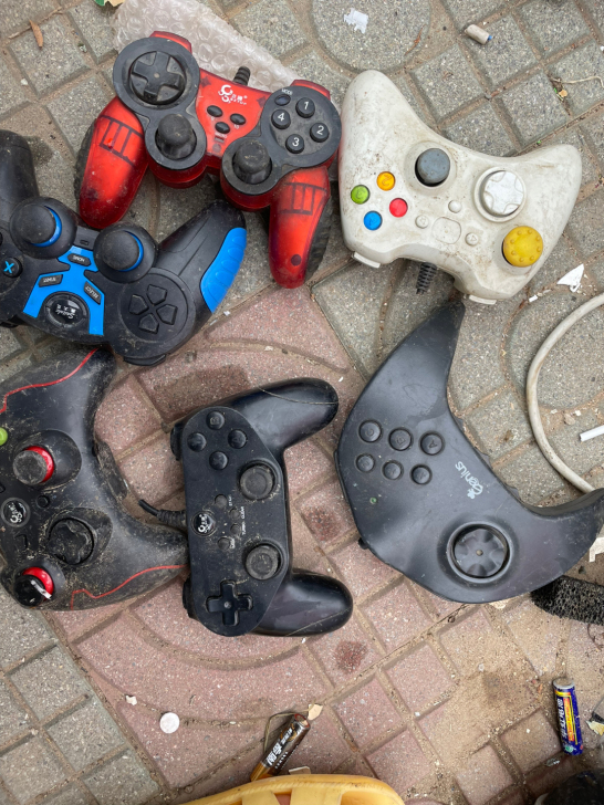 游戏手柄打包配件出