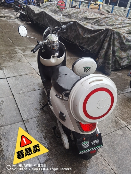 绿源精品电动车，小龟龟，60/20，才换的...