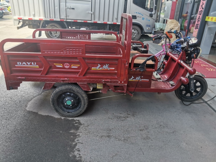 九成新三轮车,全新价买来四千,2020年中...