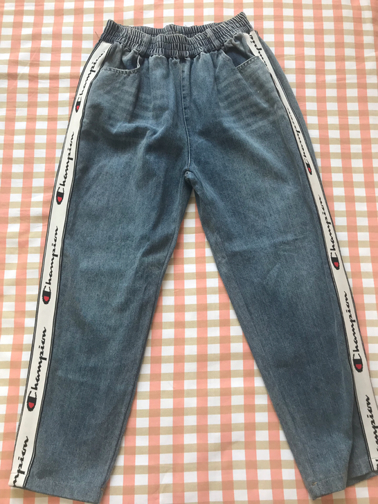 闲置牛仔裤L码没穿过,50非偏远包邮不议价