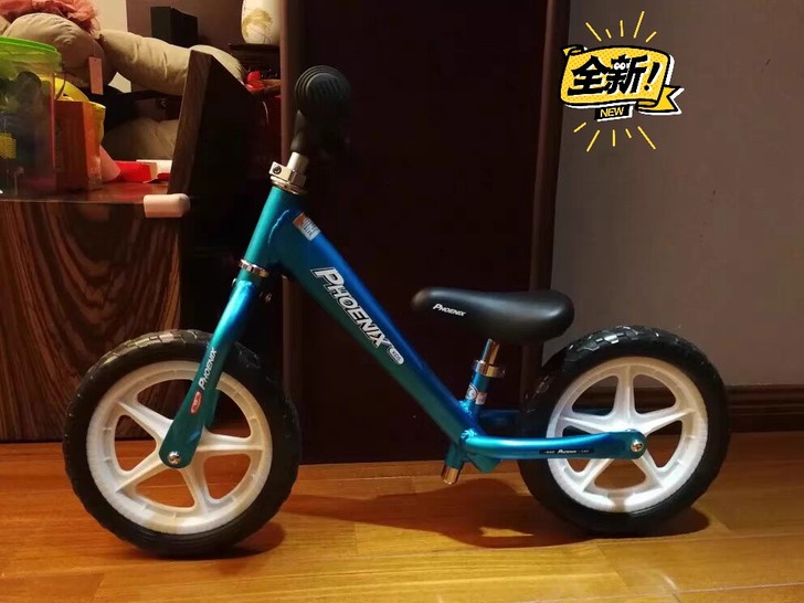 凤凰牌儿童滑步车 全新 重量只有2.5k...