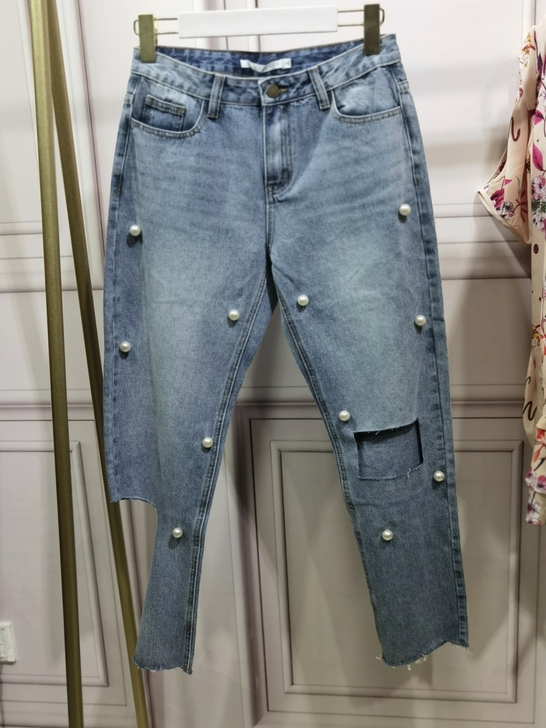 破洞牛仔裤s穿到二尺一腰围，m穿到二尺三