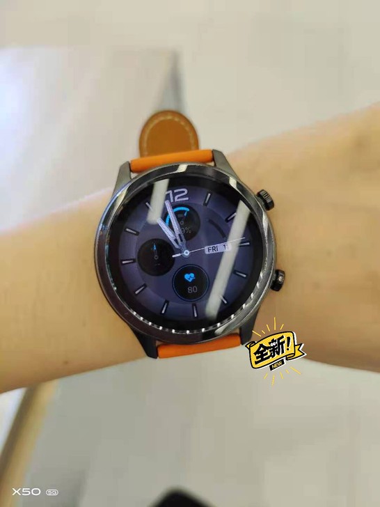 vivo Watch 42mm橙色 全新没...