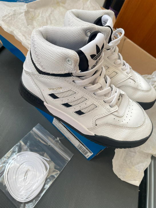 阿迪达斯三叶草1UK 20厘米 运动鞋