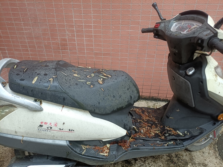 国产125踏板摩托车。公里数几千公里。因买...