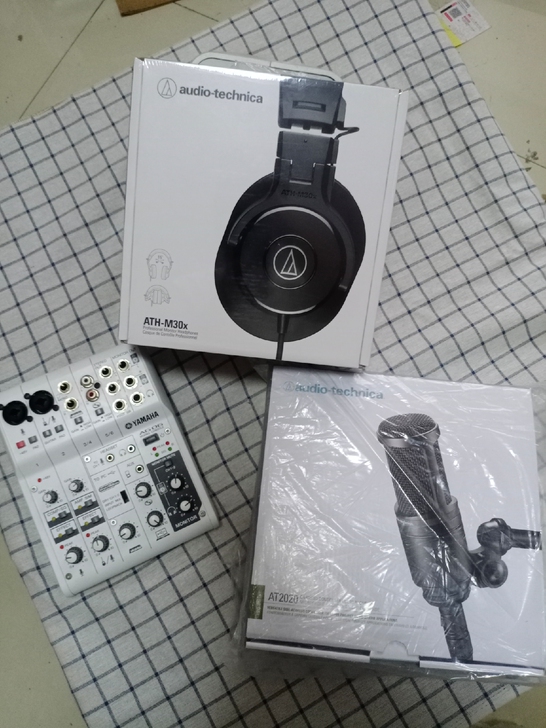 雅马哈AG06外置声卡调音台+铁三角AT2...