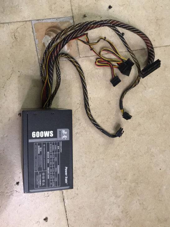 动力火车电源400w，有灰自行处理