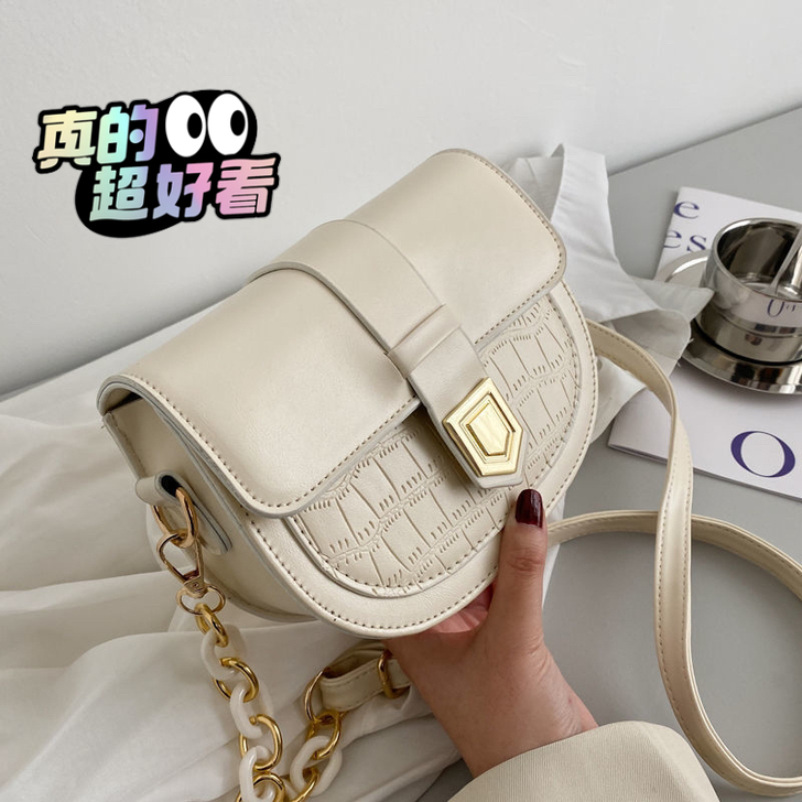 小包包女2021韩版新款潮时尚链条马鞍包石...