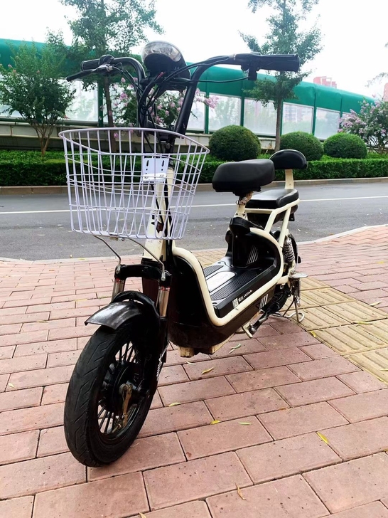 二手爱玛电动车   售后保障电瓶车