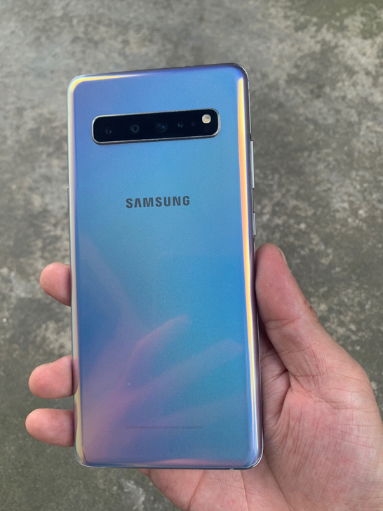 三星s105G版本，8+256g大内存。外...
