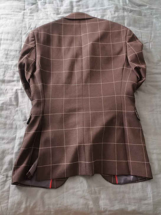 zara男士西装,适合体重150,身高18...