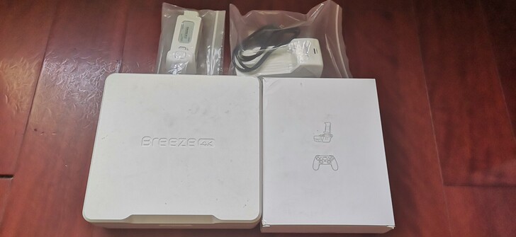 昊翔轻风四轴的大全套,物品如图,包邮转,售...