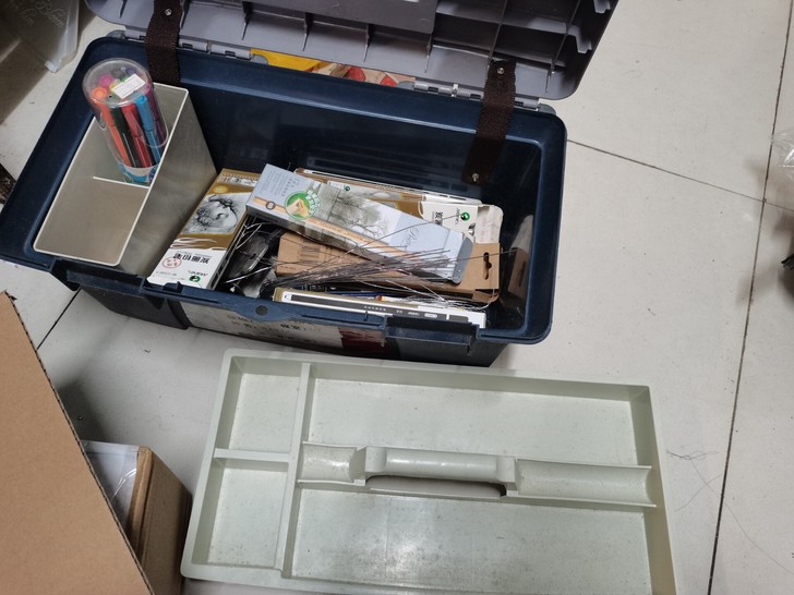 美术 铅笔 炭笔 工具箱