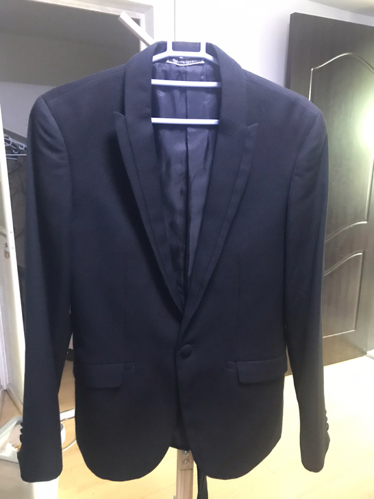 新升流派男士西装 质感很好的一件衣服 修身...