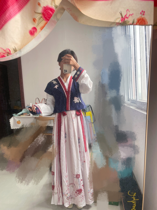 出池夏汉服三件套s码，本身身高155㎝，体...